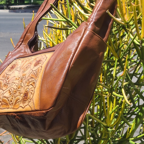 Crossbody shoulder bag - Picture 8 of 14